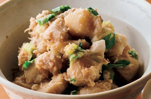 セロリの葉を使いましたが、小ねぎや香菜も合います (C)りん／KADOKAWA