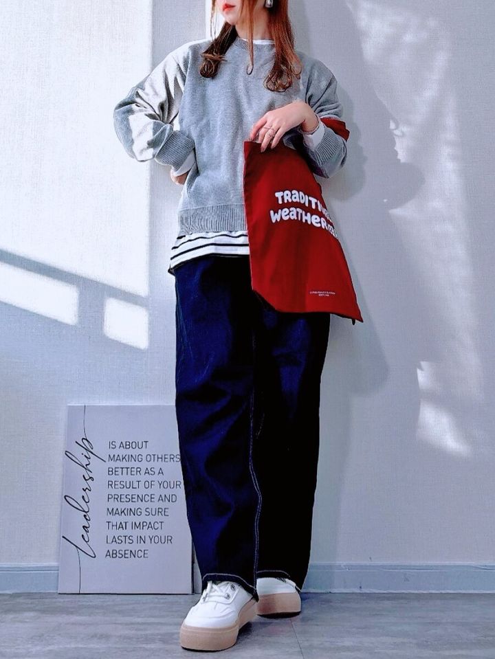 GUスウェットライクニットオーバーサイズプルオーバーとボーダーレイヤードコーデ