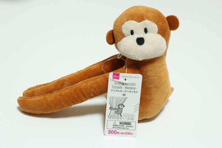 ダイソーのアニマルカーテンタッセル 猿