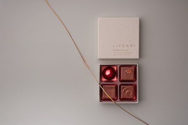 海底熟成ワインを用いたボンボンショコラが数量限定で予約販売開始。バレンタインに！