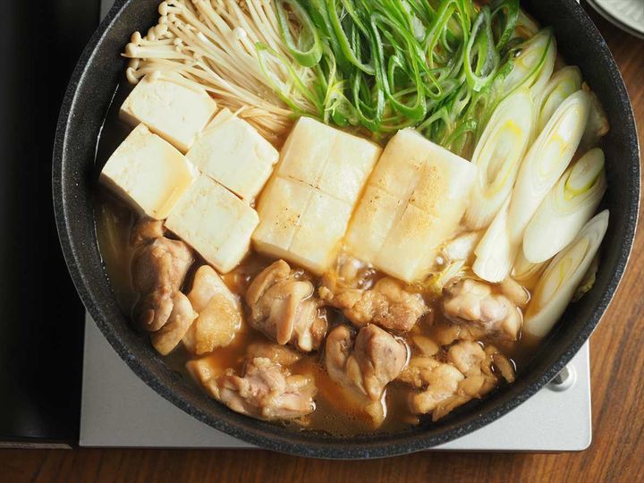 お餅入り、フライパンで簡単「鶏すき焼き」