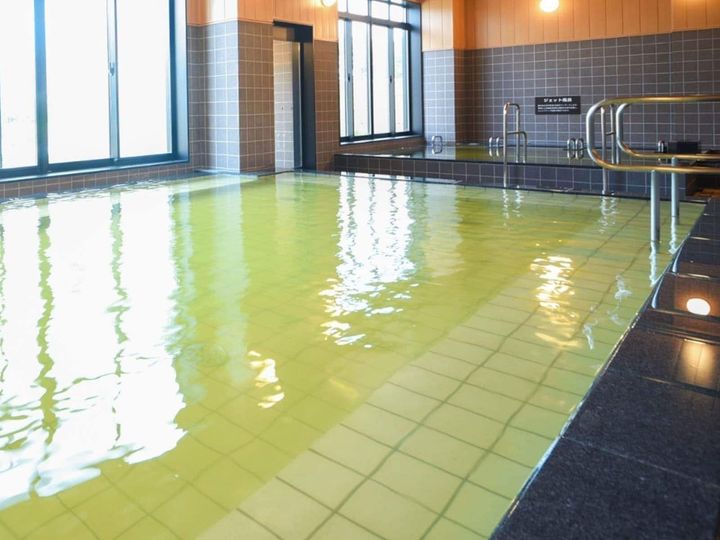 栃木県には、人気の銭湯やサウナも数多く存在します。今回は、中でも特にユーザーから高い評価を数多く獲得した「栃木天然温泉いきいき夢ロマン」を詳しく紹介します。（サムネイル画像：「栃木天然温泉いきいき夢ロマン」公式Webサイトより）