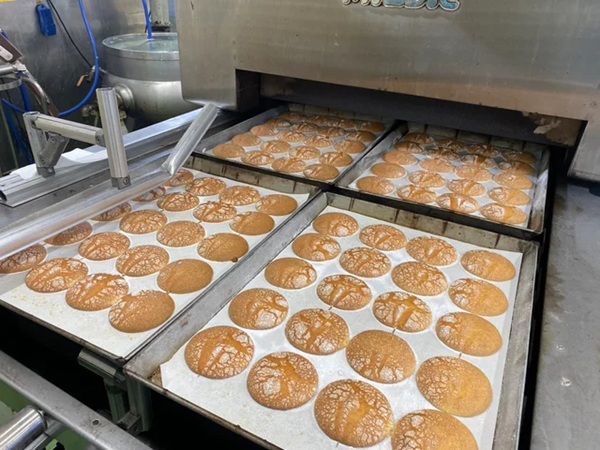 福島県内の銘菓が共同開発！看板商品がコラボした『めひかり塩チョコブッセ』が誕生