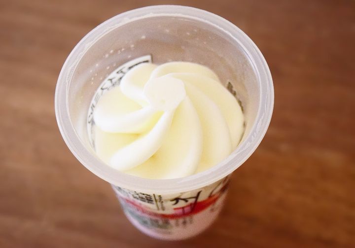 上層のミルクアイスは軽やかな口当たり