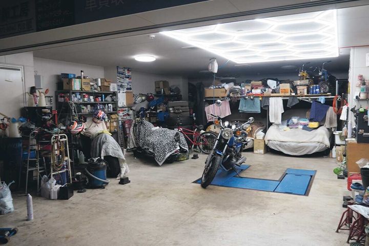 マンション・賃貸ライダー必見。自宅でできない重整備を可能にする「時間貸しガレージ」