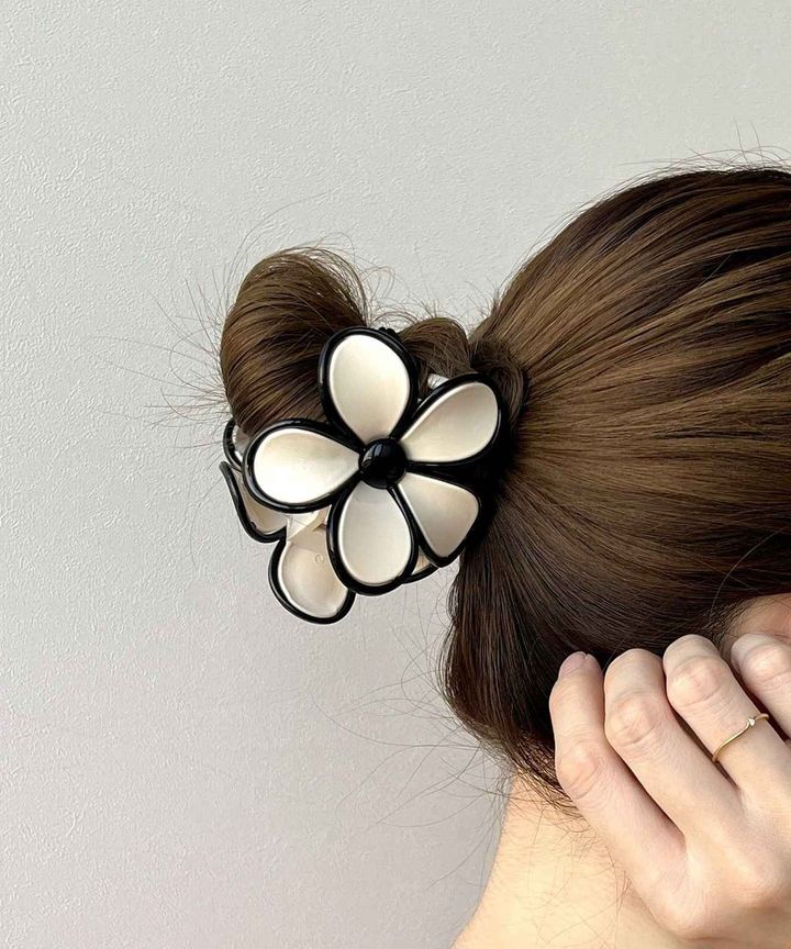 画像1: 出典：3COINS