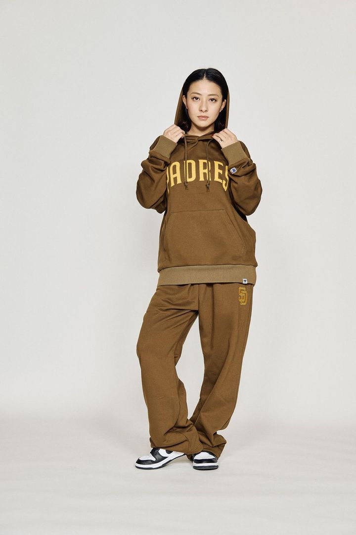 画像: ワントーンコーデもGOOD 画像：ファナティクス・ジャパン提供