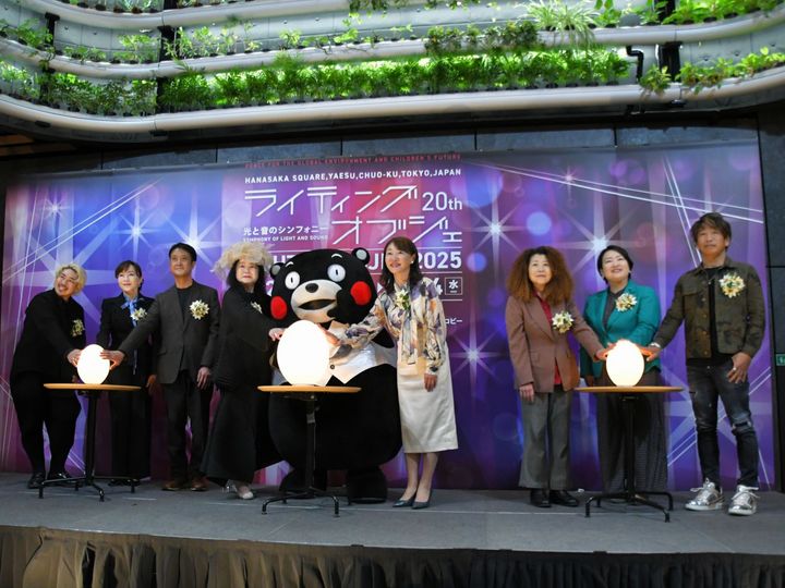 あたたかな明かりに包まれて＝12月16日、東京都中央区