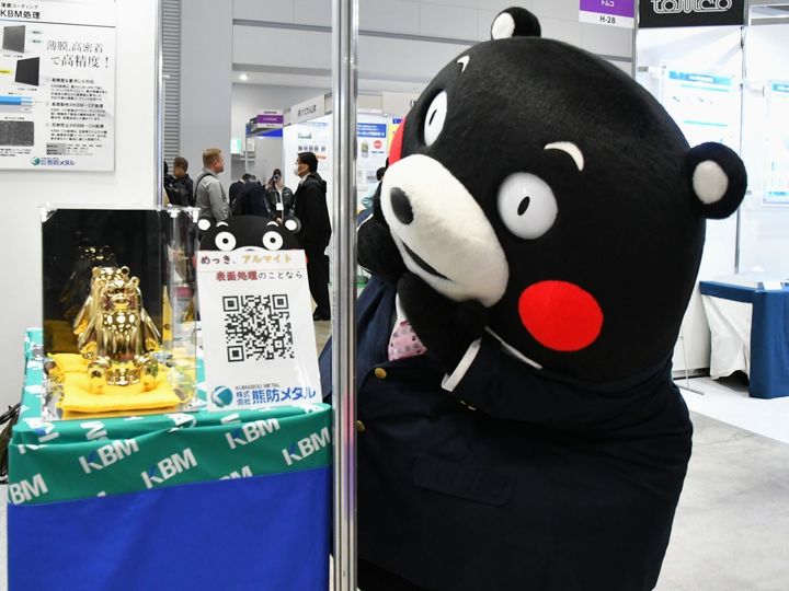 神々しい……＝12月4日、東京都江東区