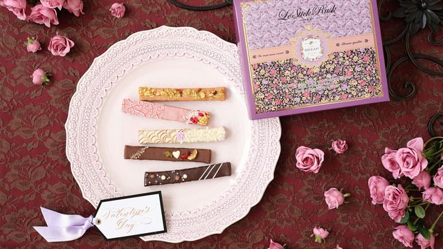 ピンクやパープルが柔らかい印象のチョコレートラスク