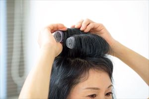 マジックカーラーでボリュームアップ