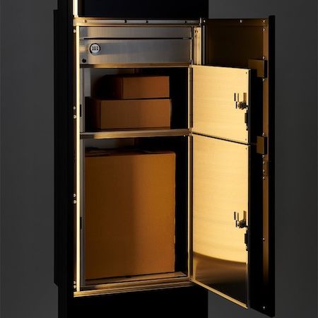 置き配の課題を解決！ミラタップから最大3個の荷物を受け取れる機能門柱が登場