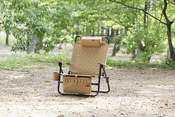 3段階リクライニング付きローチェアに、背もたれ約6cmアップの“ハイバックVer.”登場