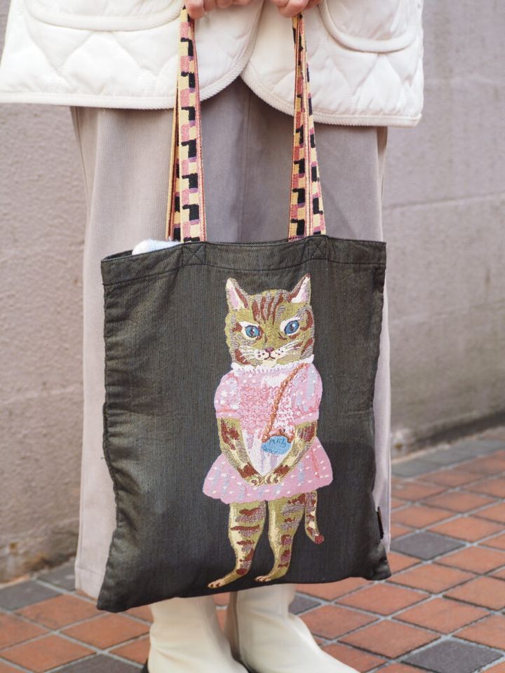 ナタリー・レテのバッグ