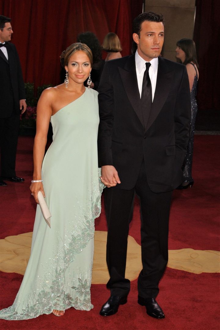 Jennifer Lopez, in Valentino, with Ben Affleck at the Academy Awards, 2003.