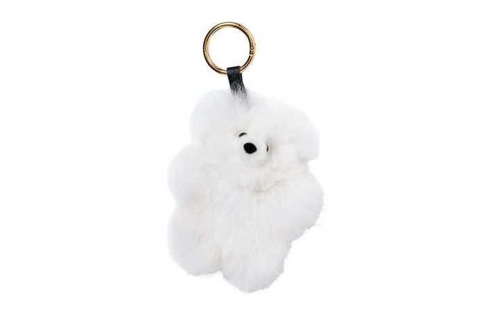 最新「ファーアイテム」17選 バッグ・ハット・小物編 チャーム￥4,950／コージー （ル タロン グリーズ ルミネ新宿店）