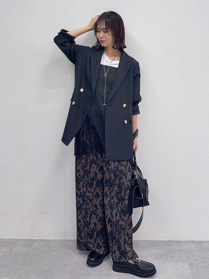 グローバルワークのセルフカットプリーツパンツ