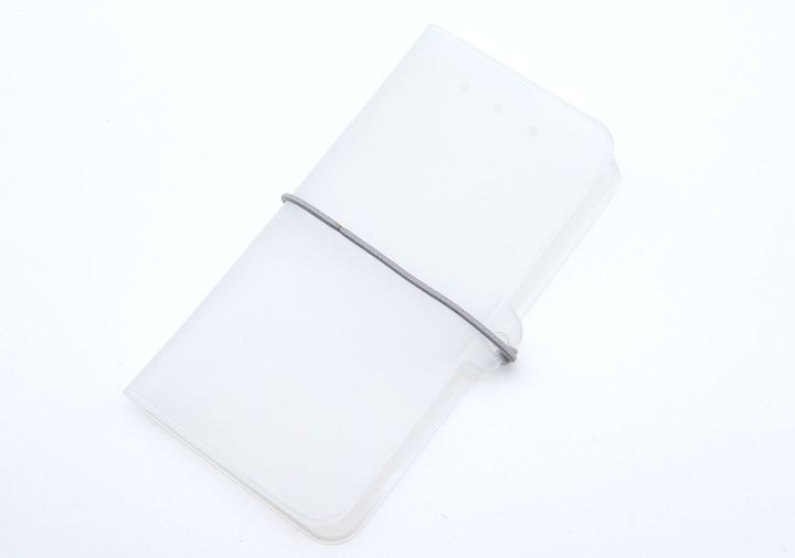 ダイソーのくるっとまとまるフラットポーチ（fun trip）のビジュアル