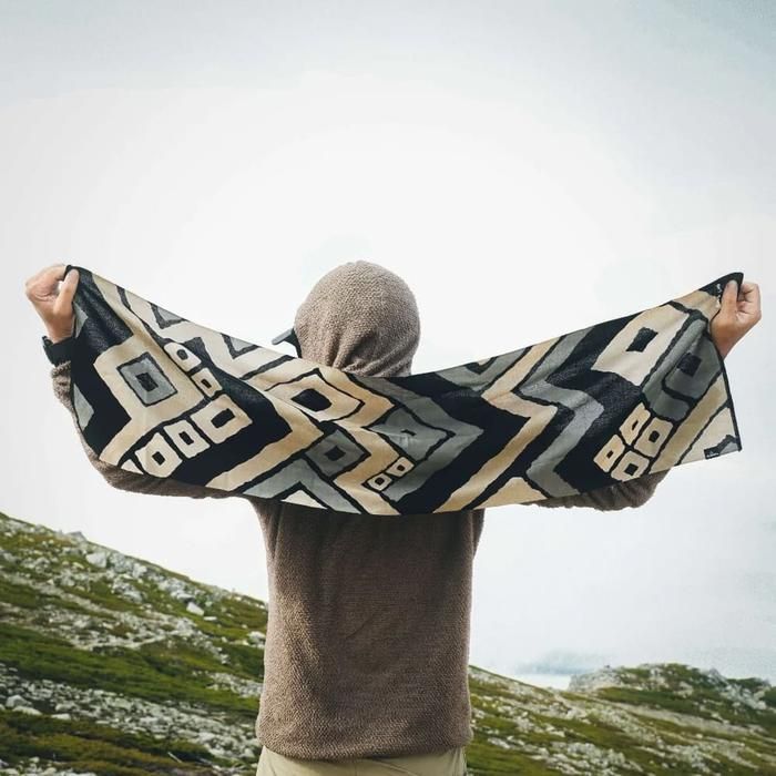 ULTRA GOOD LUCK（ウルトラグッドラック）旅のてぬぐい / 岳