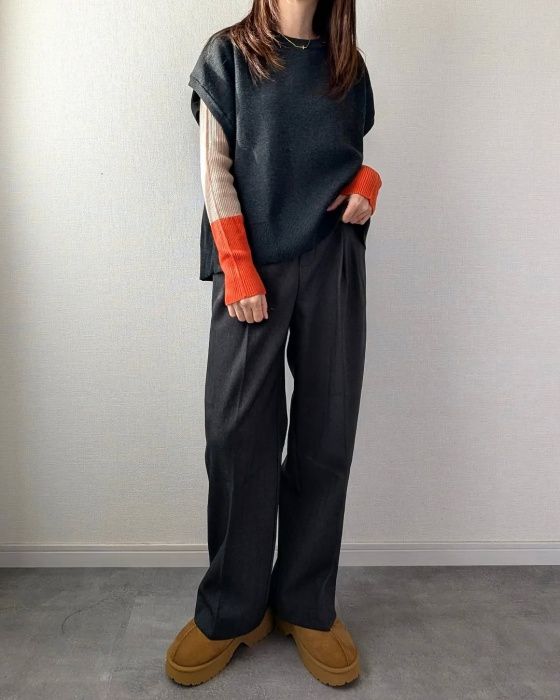 しまむら「袖配色プルオーバー」