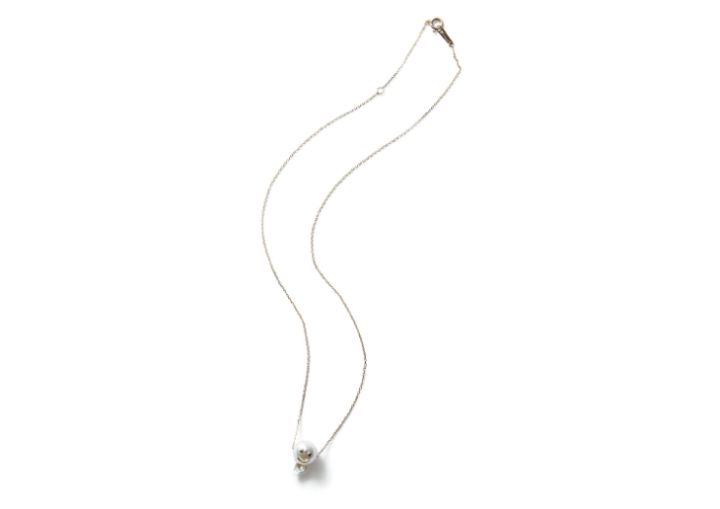 カドーのネックレス