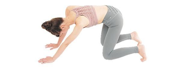 四つ這いになり、息を吸って （C）erica／KADOKAWA