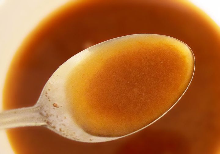 スプーンですくいながらいただきます