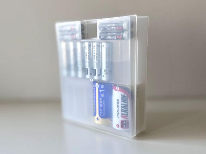 100均の電池ってこんなにあるの！？単一形からボタン電池、残量チェッカーまで一挙紹介