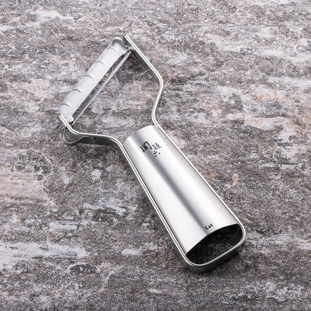 2025年の注目商品、包丁から火がついた関孫六のピーラー