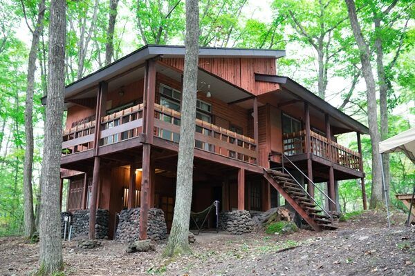 【群馬県嬬恋村】道具不要でBBQ、焚き火、テントサウナを楽しめる！北軽井沢のコテージ「Outdoor Cottage Group」予約開始