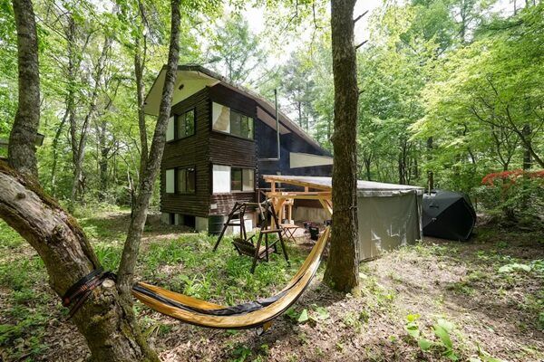 【群馬県嬬恋村】道具不要でBBQ、焚き火、テントサウナを楽しめる！北軽井沢のコテージ「Outdoor Cottage Group」予約開始