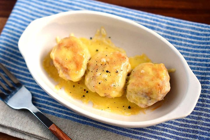 鶏つくねを使ったチーズ焼き