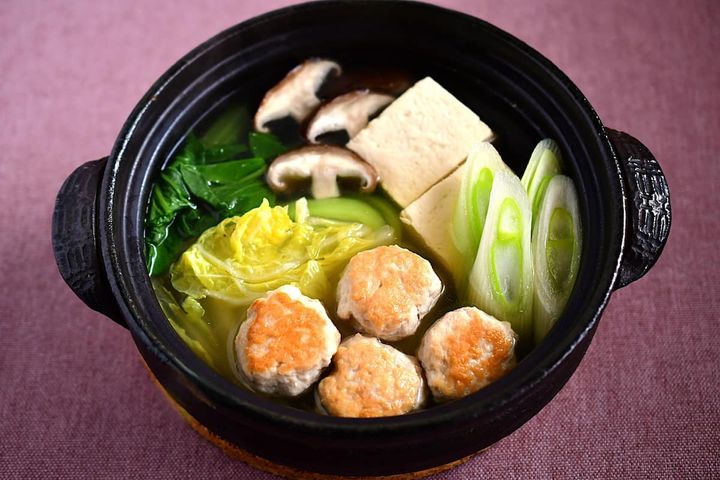 鶏つくねを使った鍋料理