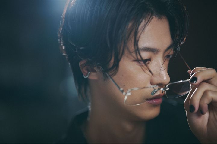 〈美ジュ-1・No.18〉こたけ正義感「頭の中でインテリヤクザをイメージしながら撮影に挑みました」