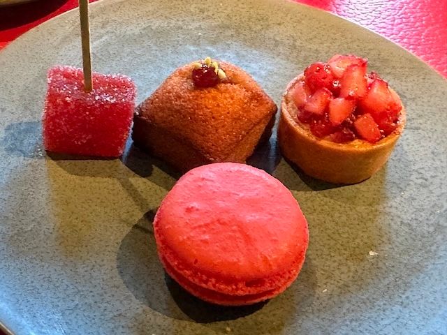 ストロベリーアフタヌーンティー