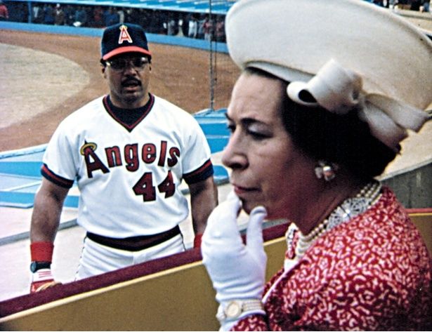 エリザベス2世のそっくりさんも(『裸の銃を持つ男』) [c]Paramount/courtesy Everett Collection