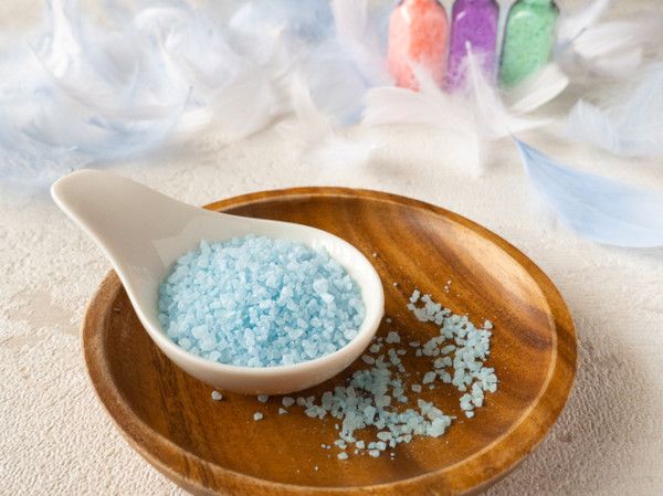 リラックス入浴のコツ3：硫酸ナトリウム入りの入浴剤を使う