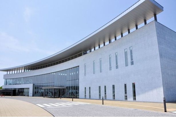 ホールイベント会場となるみなとテラス外観