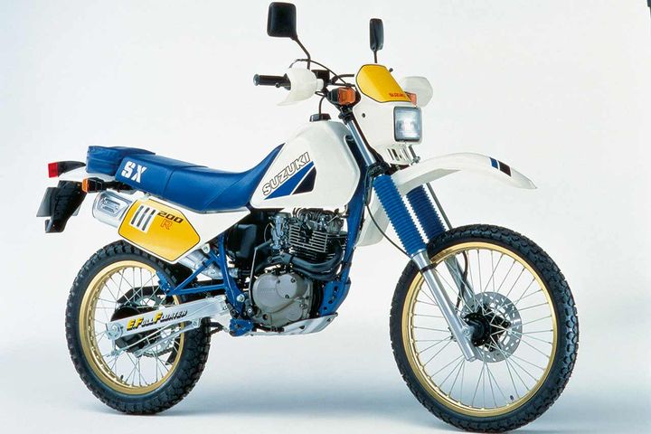 80年代空冷4ストロークトレールマシンでヴィルヴワルテ【懐かしいオフロードバイクカタログ｜80年代空冷4ストトレールマシン】