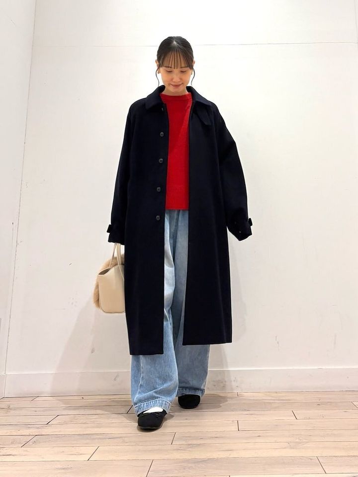 黒ロングコートコーデ4