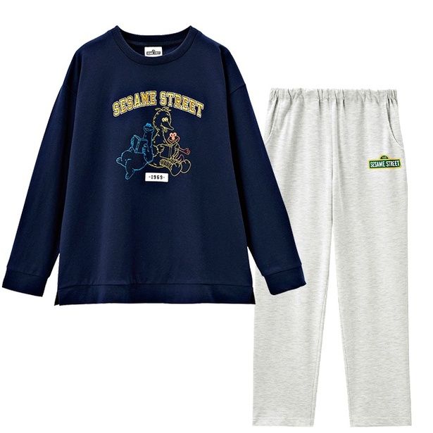 「レディースルームウェア(ネイビー)」(3949円)