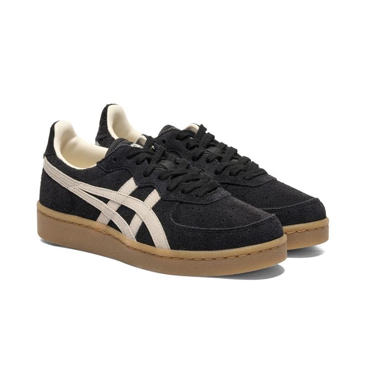 画像: GSM（BLACK/WHITE）¥16,500／オニツカタイガー 出典：www.onitsukatiger.com