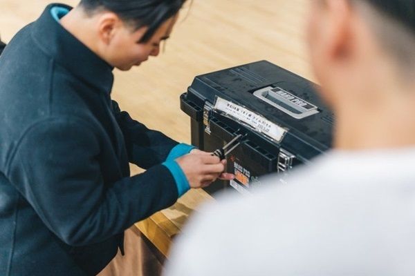 【岡山県】笠岡小学校を卒業した新成人のタイムカプセル開封を「WEB招待状ヨブナラ」が支援！