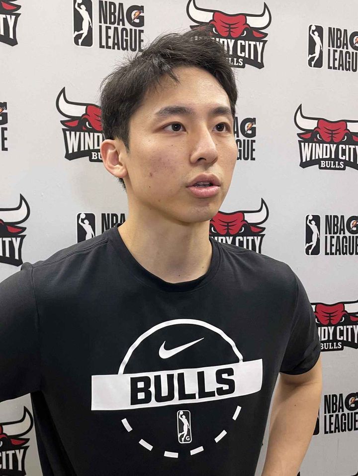 画像: 取材に応じる河村 河村が今季公式戦初出場 ＮＢＡ下部Ｇリーグのクリッパーズ戦前に取材に応じるブルズの河村勇輝＝１５日、米カリフォルニア州オーシャンサイド（共同）