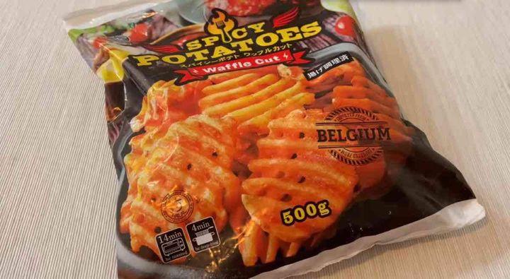 業務スーパーの「スパイシーポテト ワッフルカット」