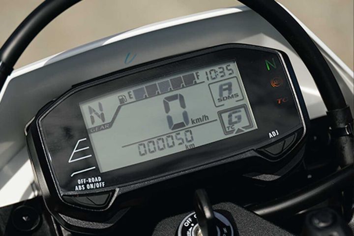 走りの喜びはルートを選ばない！SUZUKI DR-Z4 SM DR-Z4 S登場！