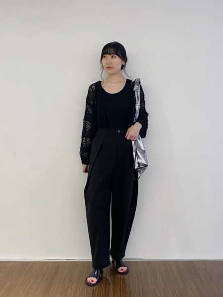 バレルレッグパンツ：大きめヒップを“包んで整える”最強パンツ