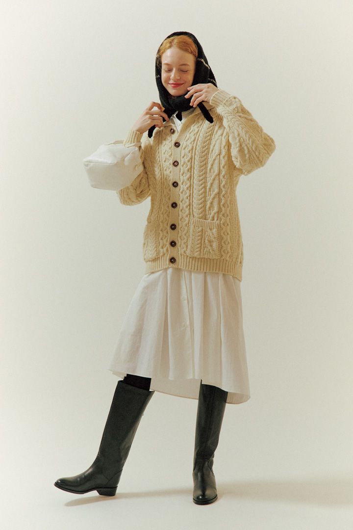 まるで猫さんみたい！白や茶色ベースの冬コーデ6選