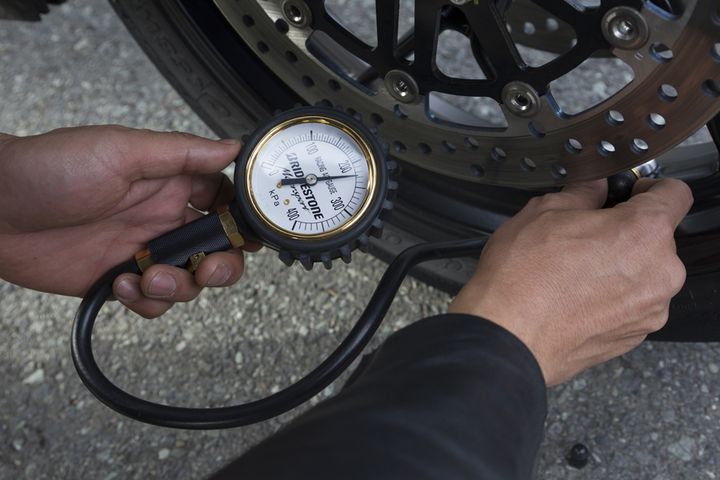 冬のライディングに必要なのはグリップ力の確保!!