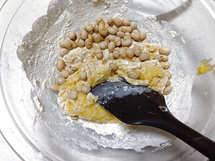 【節分レシピ】混ぜて焼くだけ！ザクザク食感が楽しい！福豆たっぷり鬼の金棒ビスコッティ